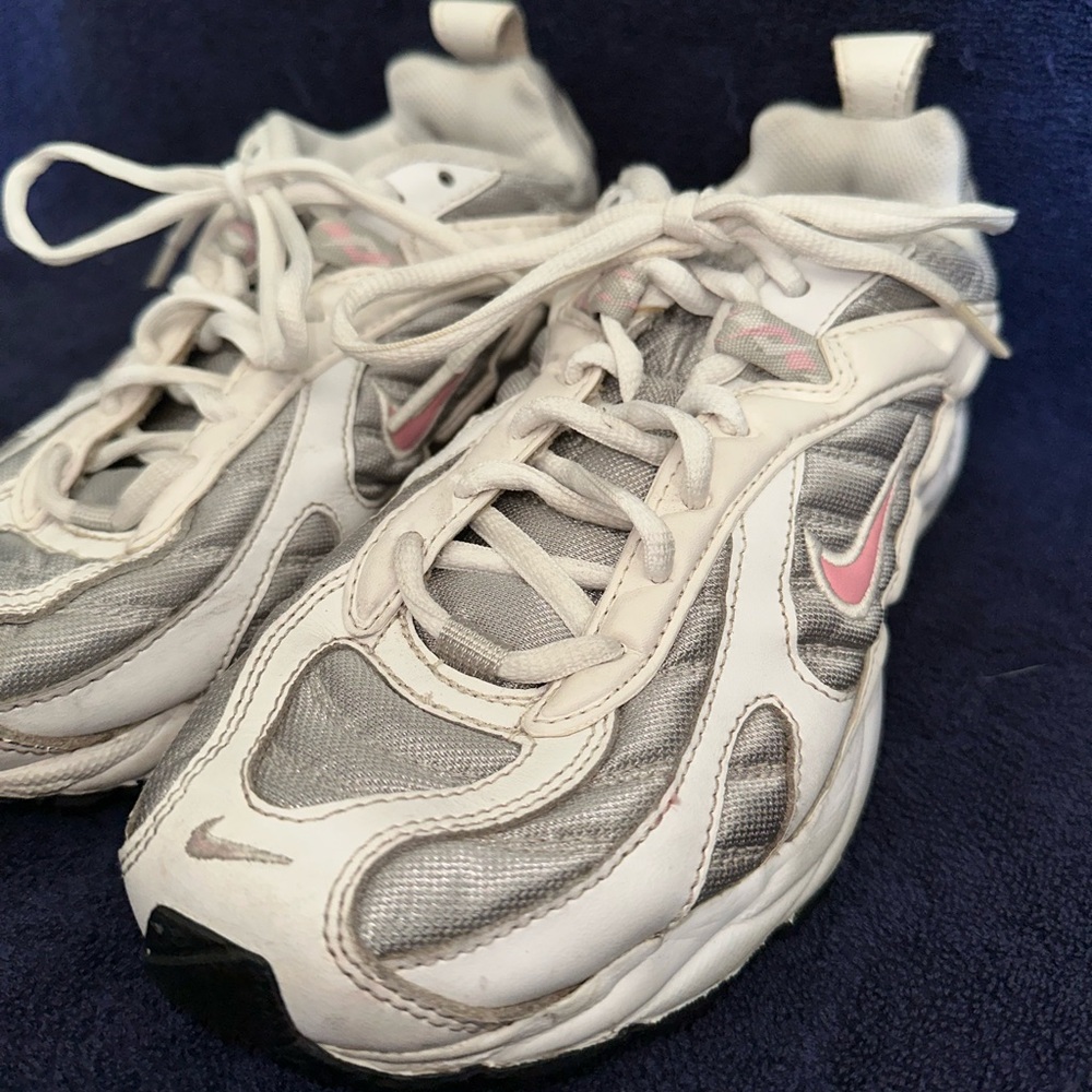 NIKE Xccelerator TR 903047-064 White Silver Pink Running Shoes Womens 8.5